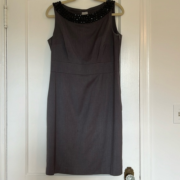 Gray work dress with beaded collar - Picture 1 of 5